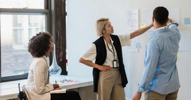 3 Ways Product Managers Can Help Sales
